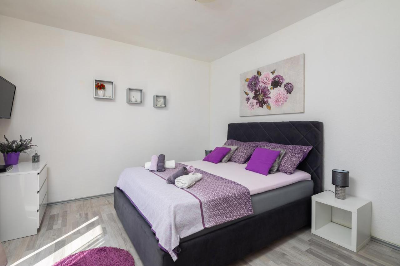 Sky Way Apartments Dugi Rat Bagian luar foto