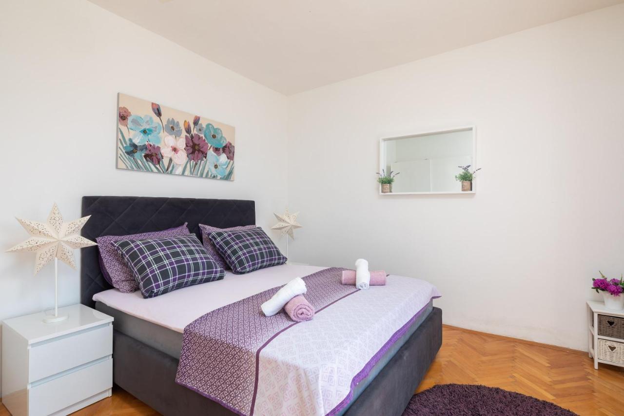 Sky Way Apartments Dugi Rat Bagian luar foto