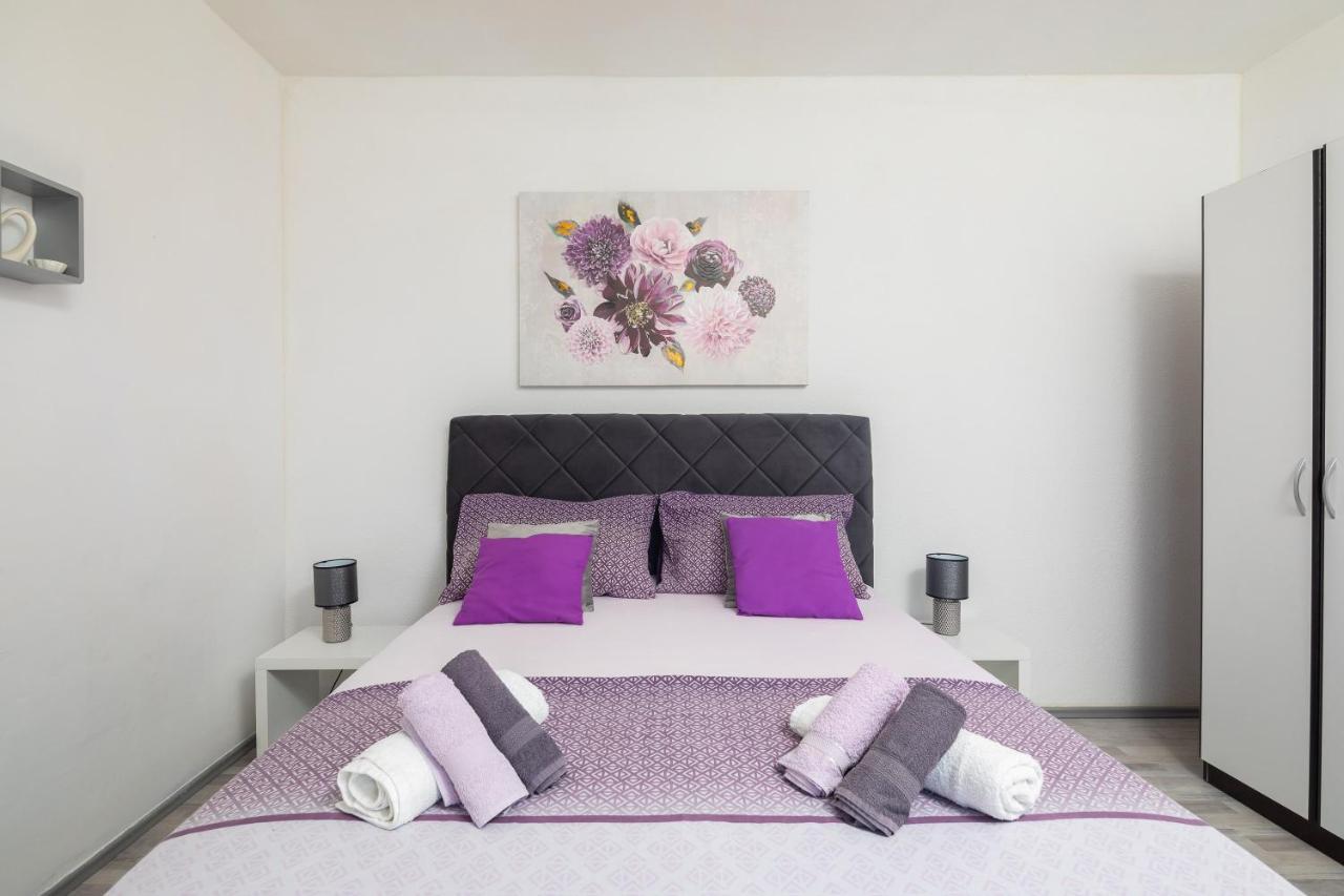 Sky Way Apartments Dugi Rat Bagian luar foto
