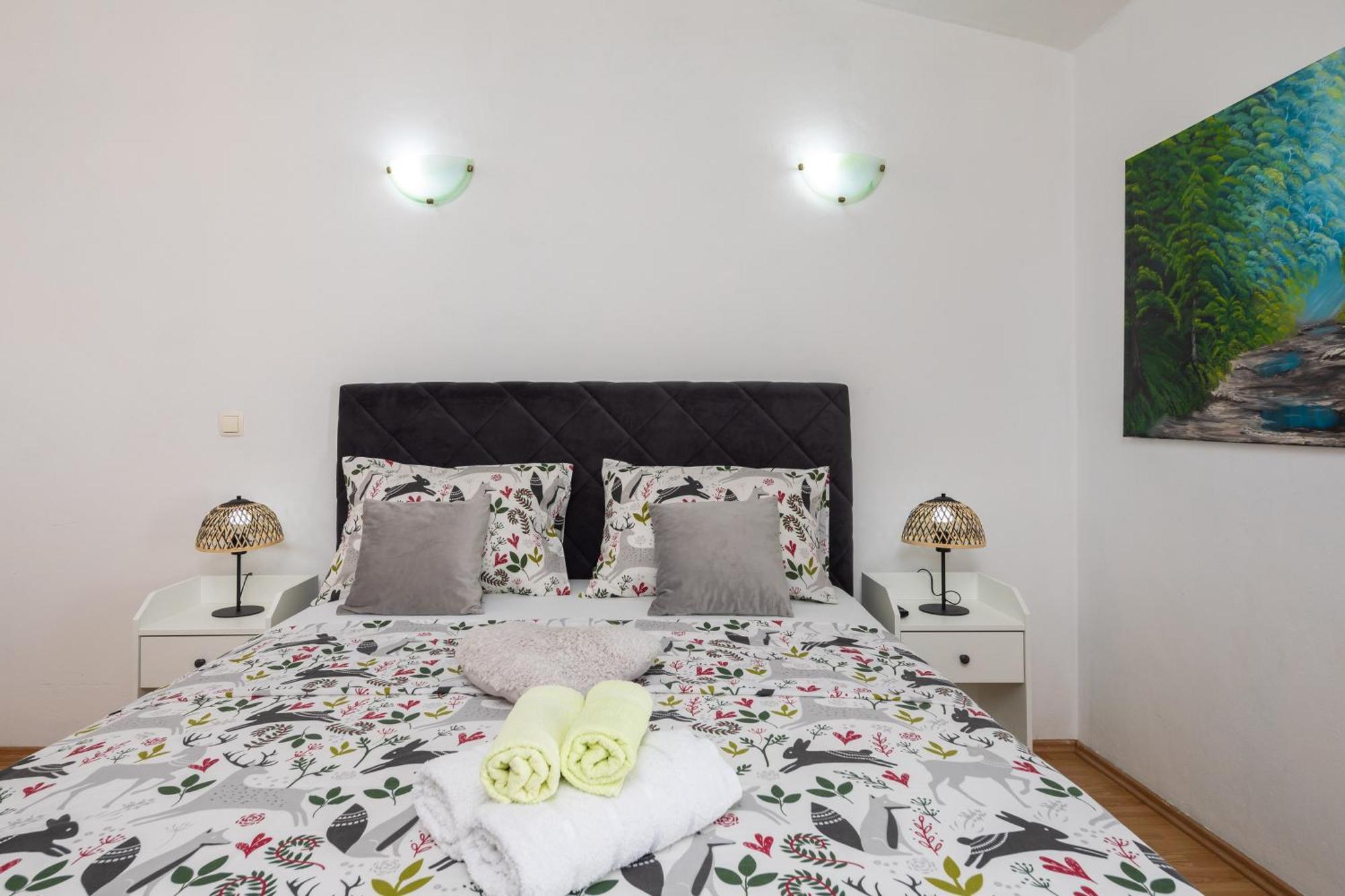 Sky Way Apartments Dugi Rat Bagian luar foto