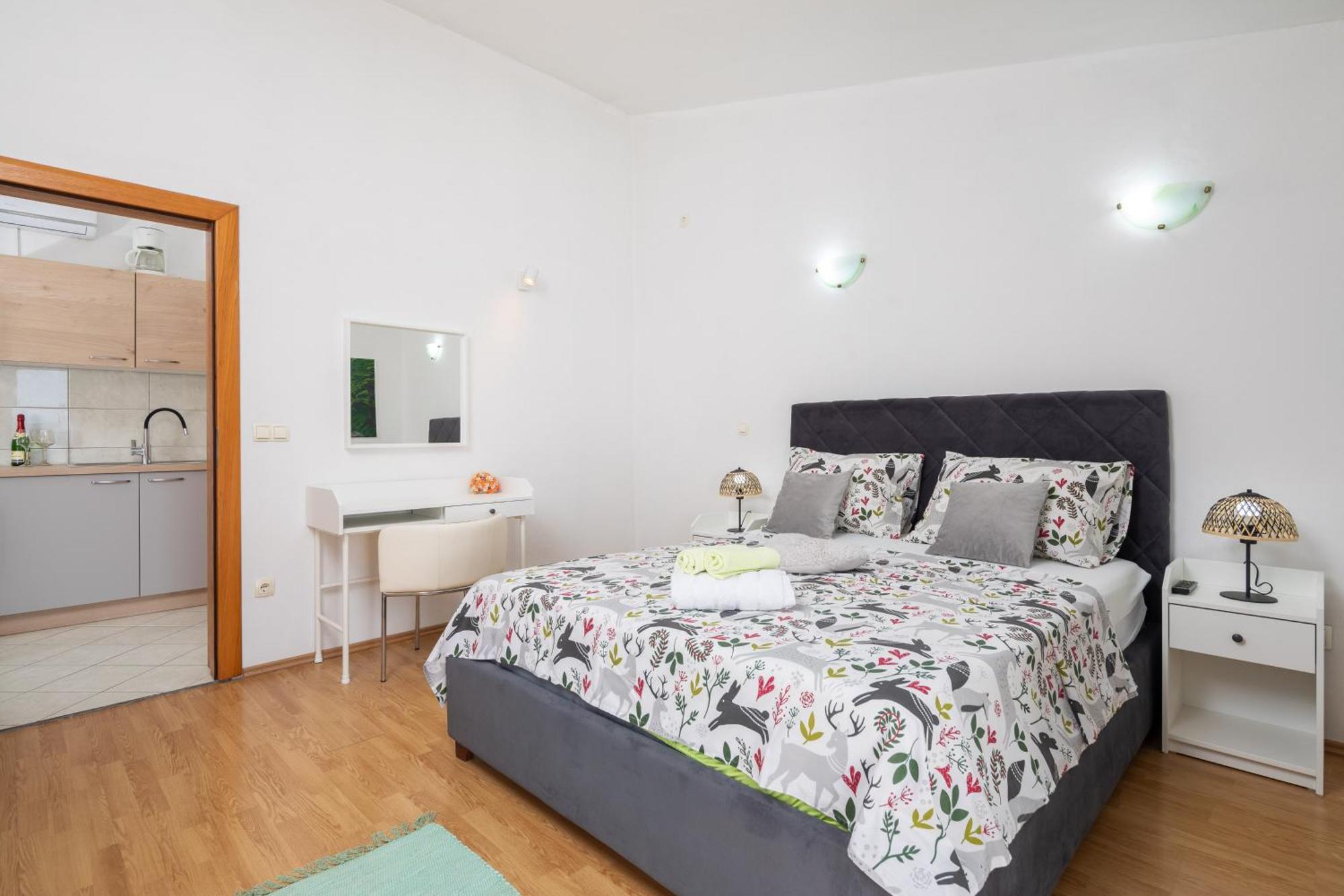 Sky Way Apartments Dugi Rat Bagian luar foto